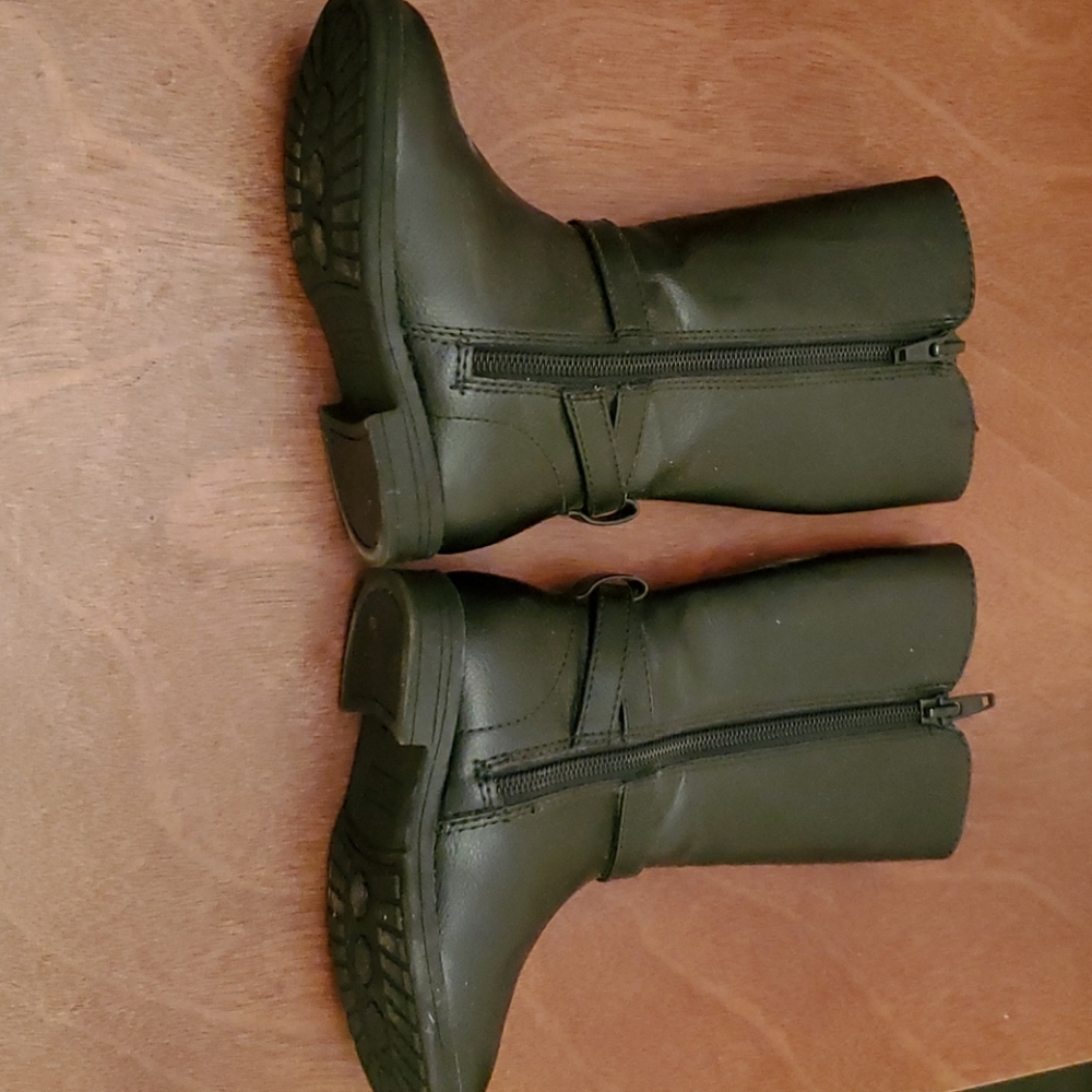 Boot - Picture 3 of 3